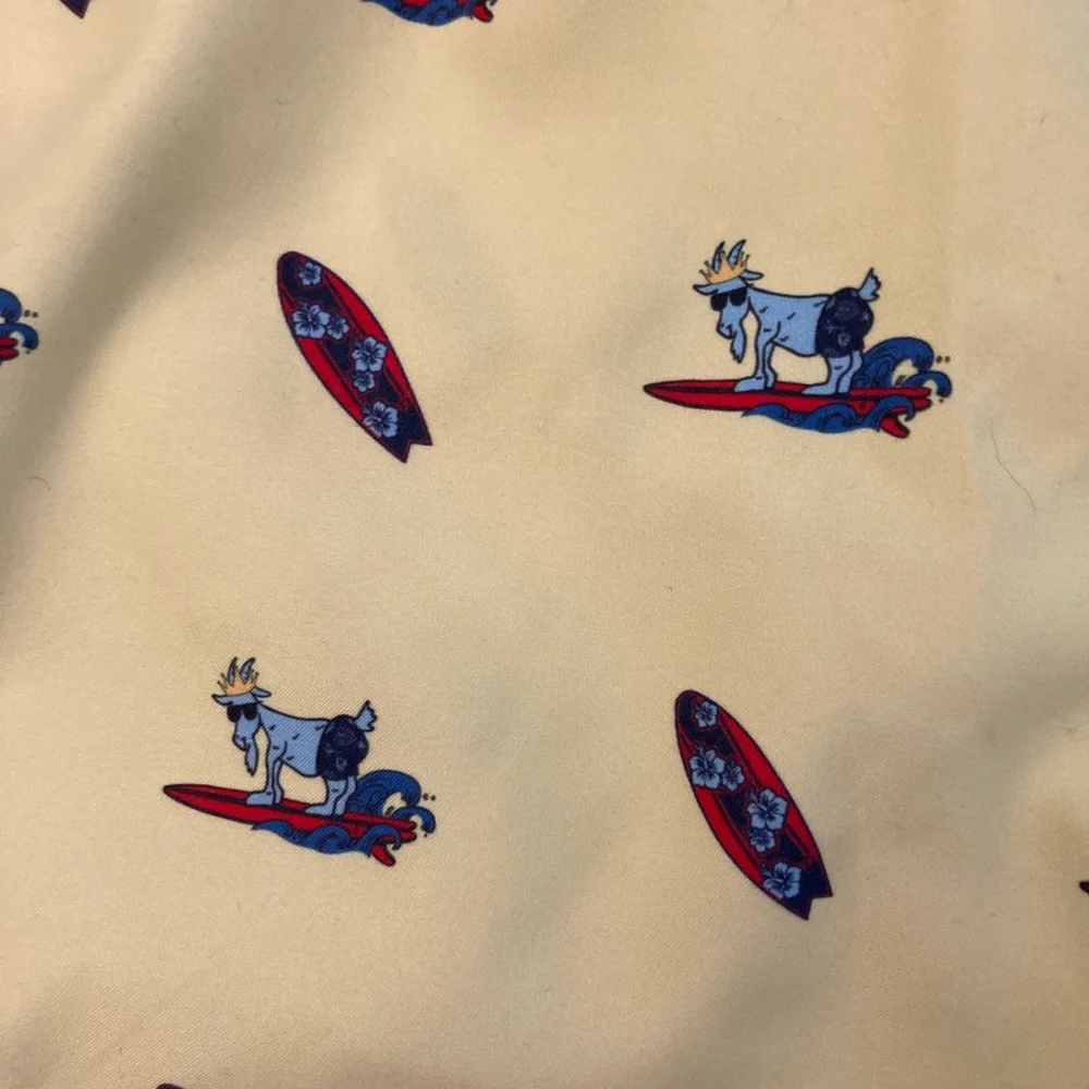 GOAT Men’s small surfboard print - Picture 3 of 9